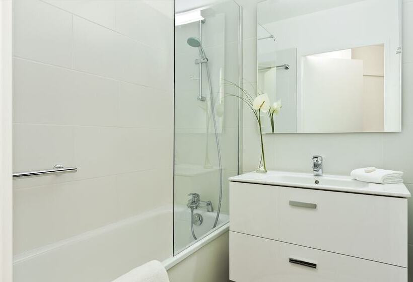 Апартаменты 1 Спальня, Rockypop Marseille Hôtel