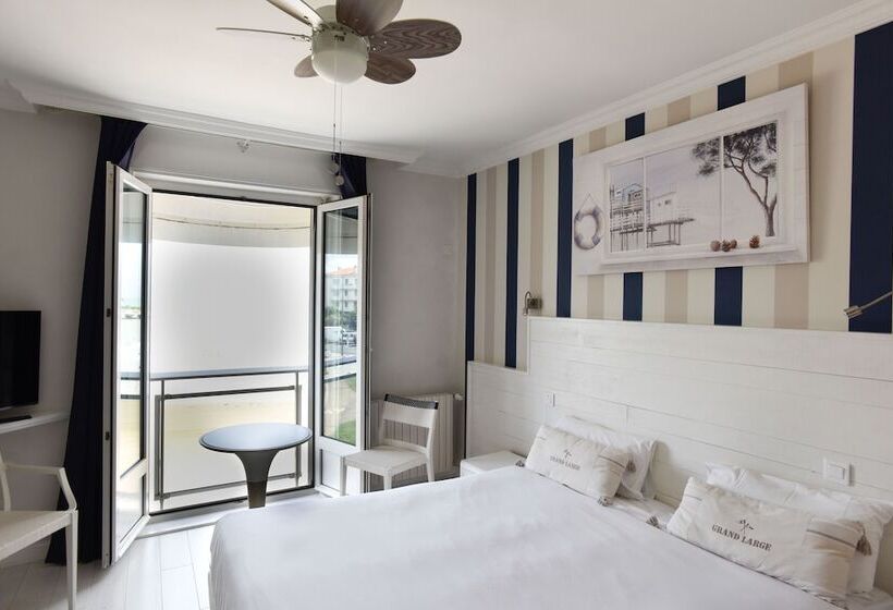 Номер Superior Вид на Море, Hôtel The Originals Miramar, Royan Pontaillac