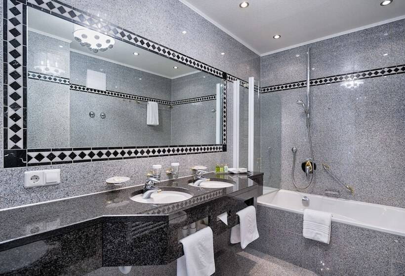豪华房间, Parkhotel Adler