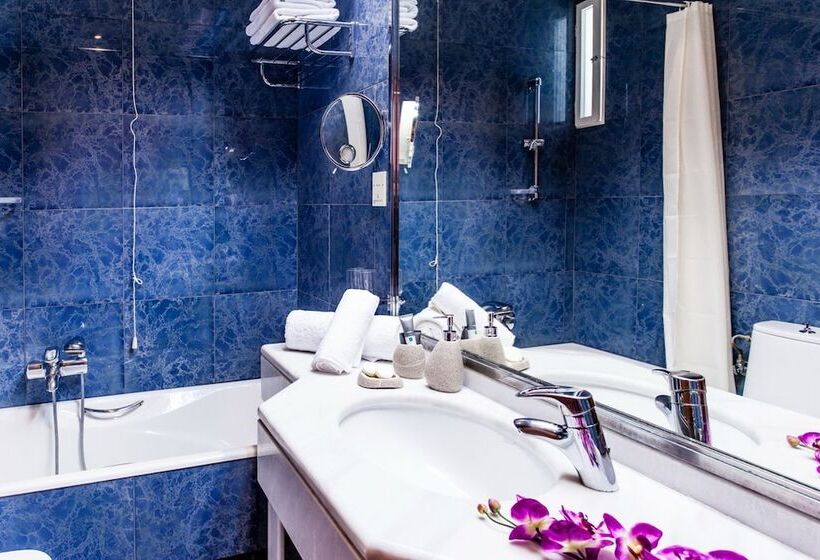 Family Suite, Panorama