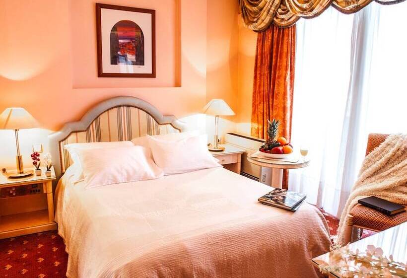 Family Suite, Panorama