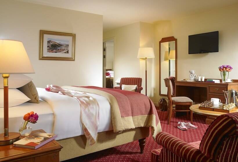 اتاق استاندارد سه نفره, Galway Bay Hotel Conference & Leisure Centre