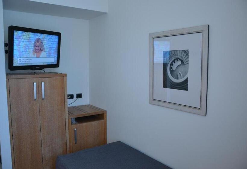 اتاق استاندارد یک نفره, Albergo Alla Posta