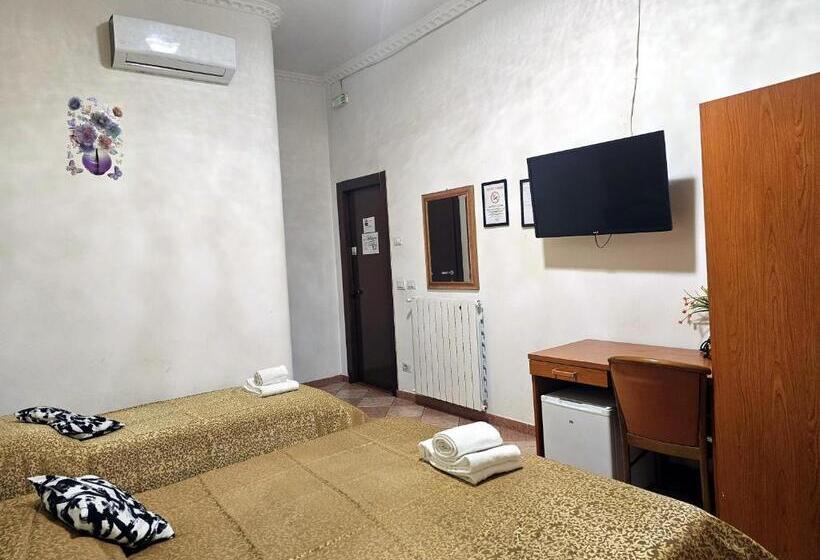 Chambre Quadruple Standard, Aquarium Termini