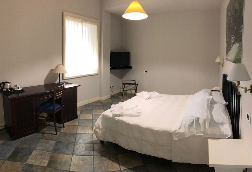 اتاق اکونومی, Grand Hotel Lamezia