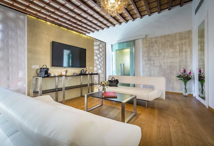 سوییت با چشم‌انداز باغ, La Scaletta Al Ponte Vecchio