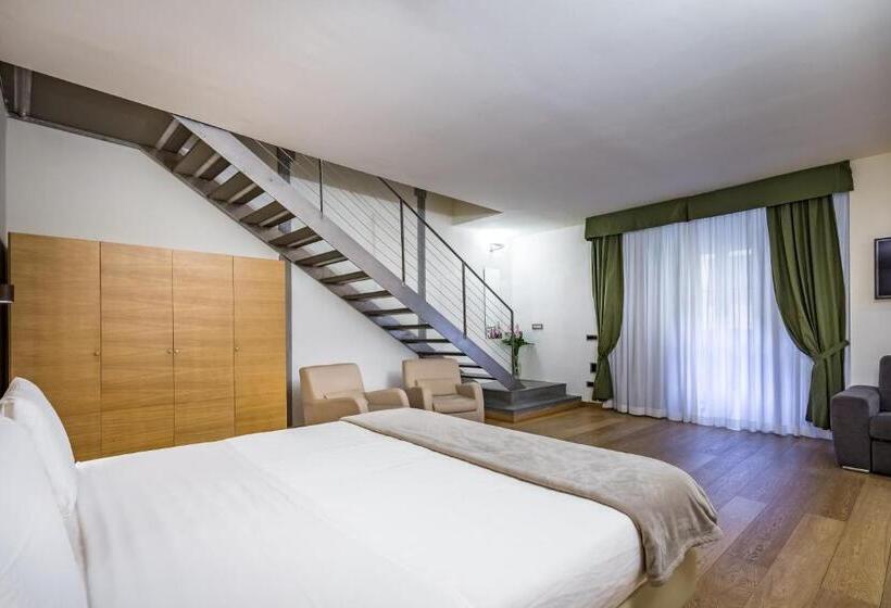 اتاق لوکس, La Scaletta Al Ponte Vecchio