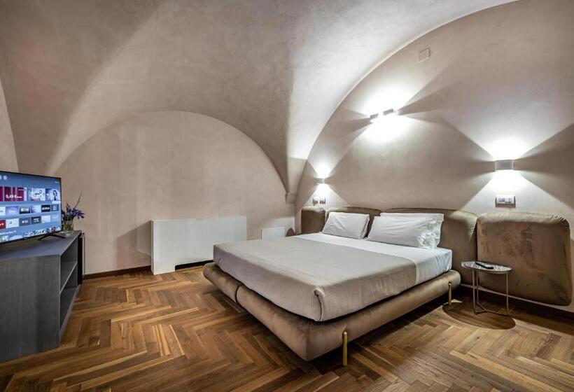 سوییت لوکس, La Scaletta Al Ponte Vecchio
