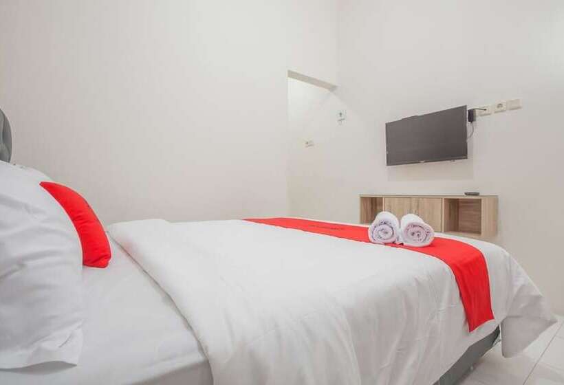 Номер Стандарт, Reddoorz Near Ciputra Golf Surabaya
