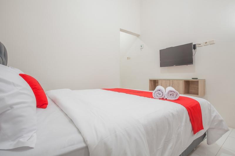 Номер Стандарт, Reddoorz Near Ciputra Golf Surabaya