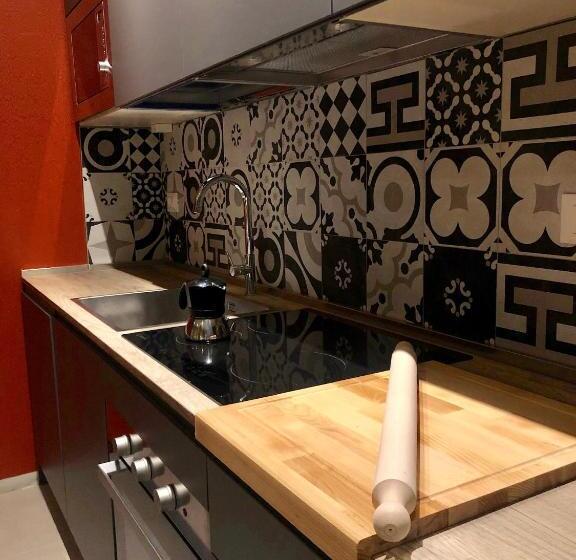 استودیوی استاندارد, Zanhotel Regina