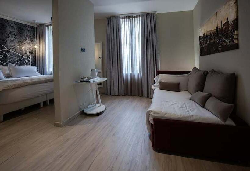 اتاق استاندارد چهار تخته, Zanhotel Regina