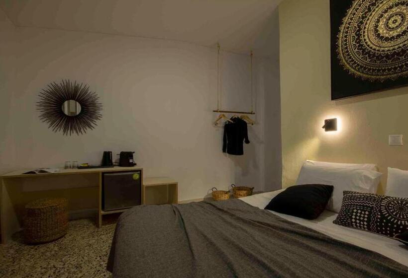 Номер Стандарт с Балконом, Olive Grove Suites Boutique