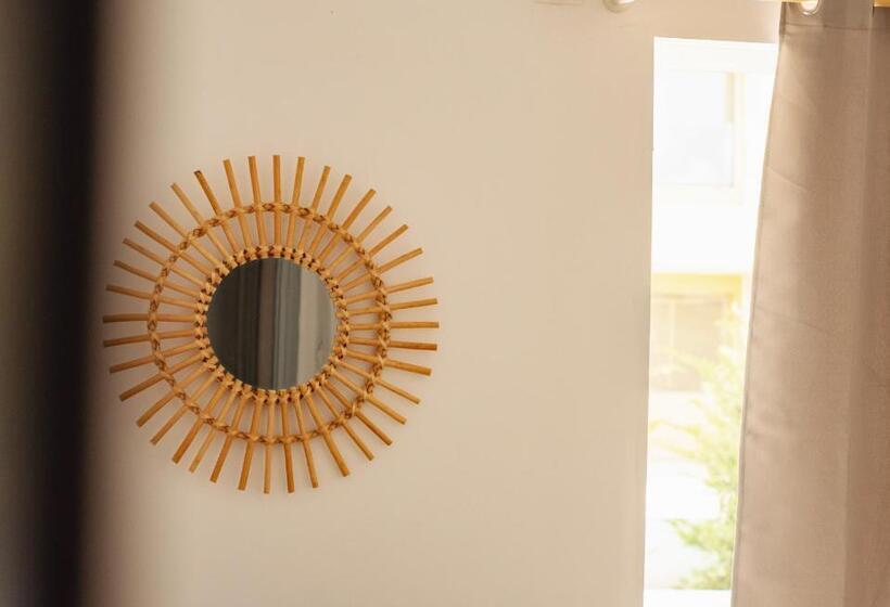 Люкс Вид на Бассейн, Olive Grove Suites Boutique