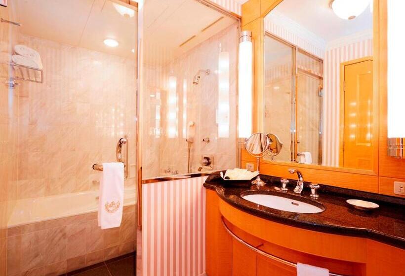 Номер Superior Вид на Реку, Imperial Hotel Osaka