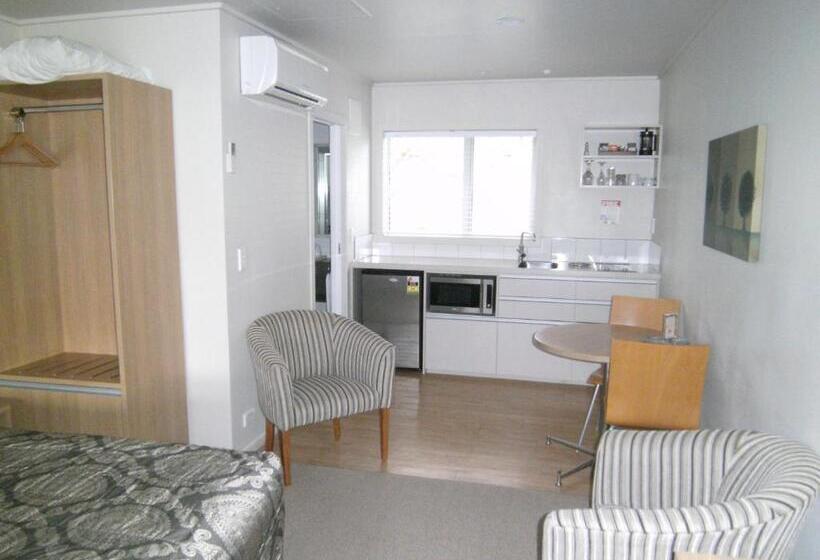 스탠다드 스튜디오, Anchorage Motel Apartments