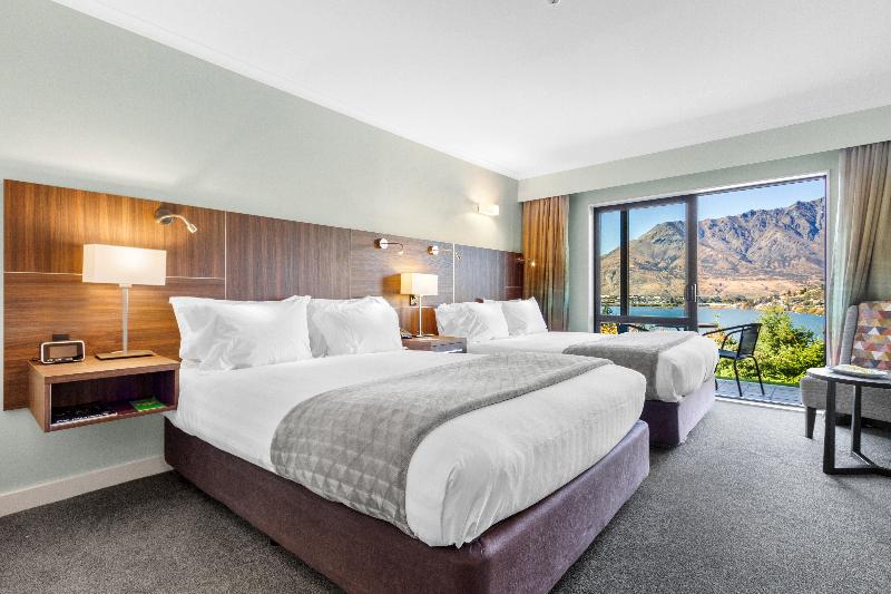 Номер Стандарт Вид на Озеро, Holiday Inn Queenstown Frankton Road, An Ihg