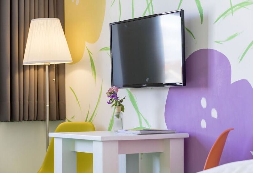 اتاق اکونومی, Flowers Hotels
