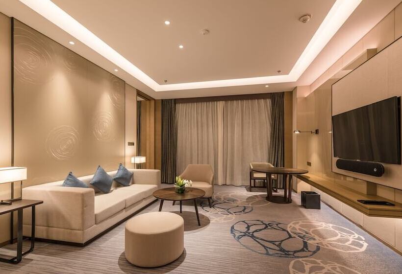 سوییت با چشم‌انداز کوه, Suzhou Marriott Hotel Taihu Lake
