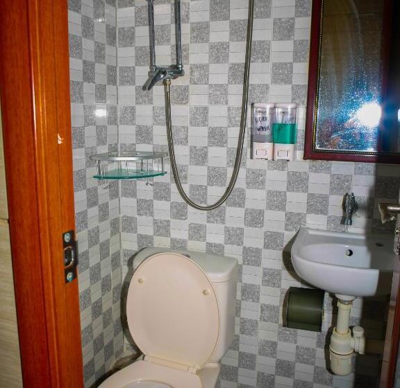 اتاق لوکس با تخت بزرگ, Asia Inn