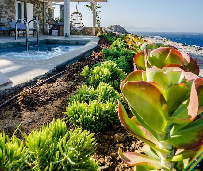 Deluxe Suite Sea View, Eden View Suites & Villas