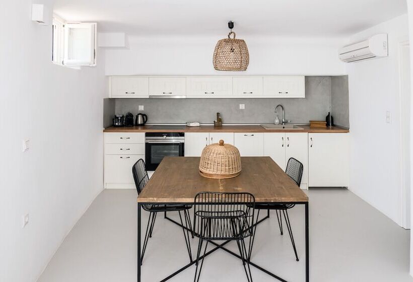 سوییت با چشم‌انداز دریا, Eden View Suites & Villas