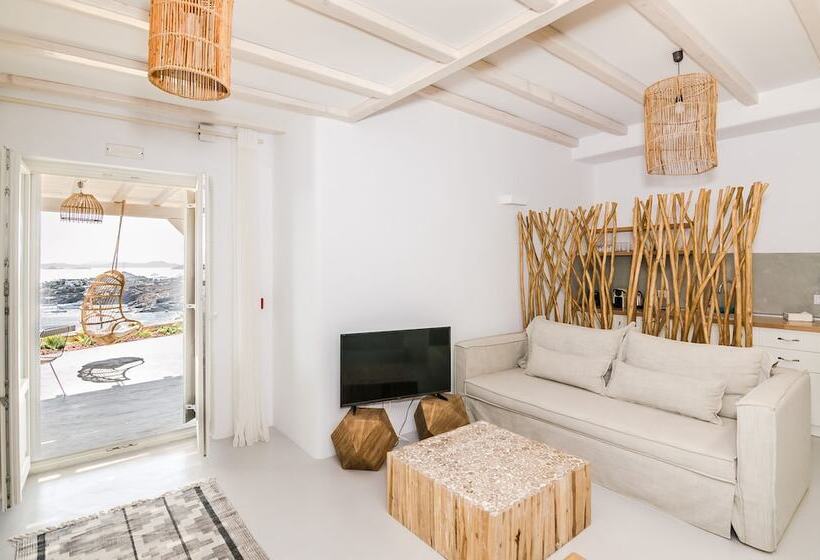 Deluxe Suite Sea View, Eden View Suites & Villas