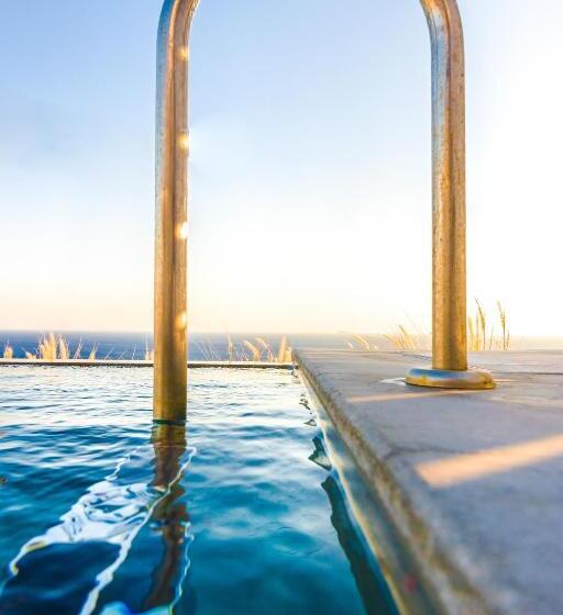 سوییت سوپریور با چشم‌انداز دریا, Eden View Suites & Villas