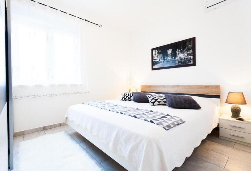 디럭스 룸, Guest House Mara