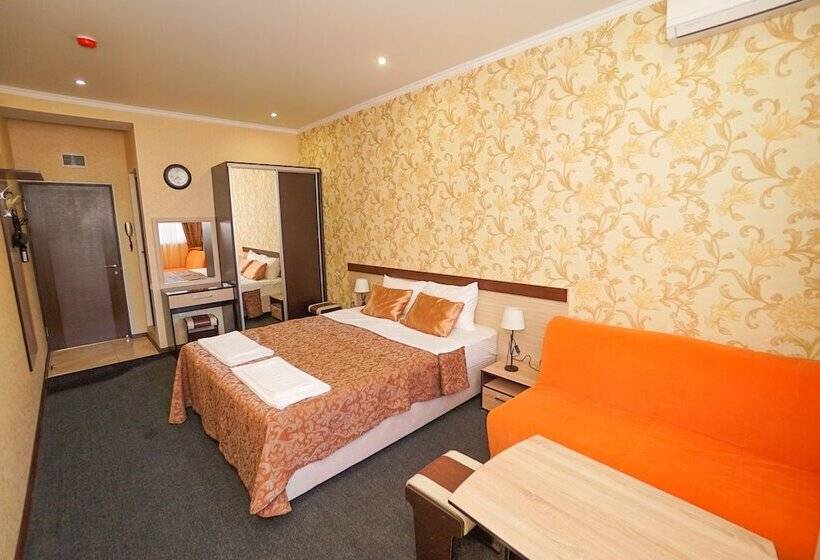 Quarto Triplo Estandar com Sacada, Bliznetsy Apart