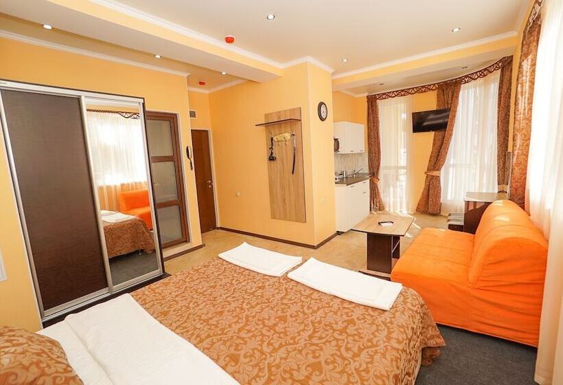 Quarto Familiar, Bliznetsy Apart