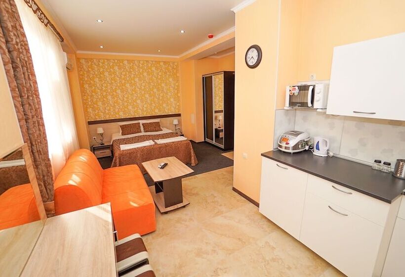 Quarto Familiar, Bliznetsy Apart
