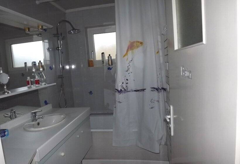 اتاق استاندارد سه نفره, Au Gré Des Sentiers Chez Marie Et Pierre
