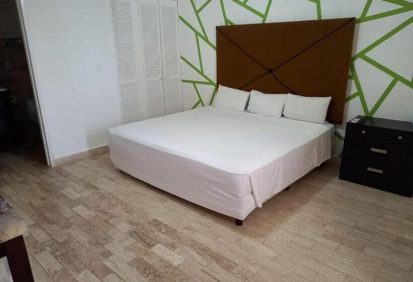 Quarto Estandar Cama King, Nirvana Hotel   Cancun Hotel Zone