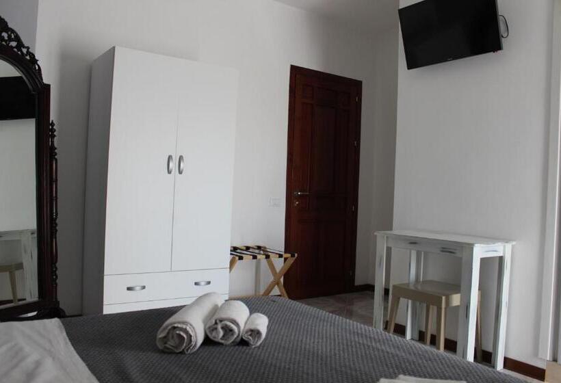 Quarto Deluxe com Sacada, Casa Chiarenza