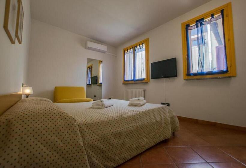 Apartamento 2 Dormitórios, Residence Corso Monferrato