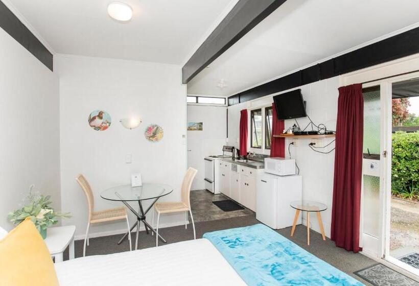 Студия Стандарт, Waikanae Beach Motel