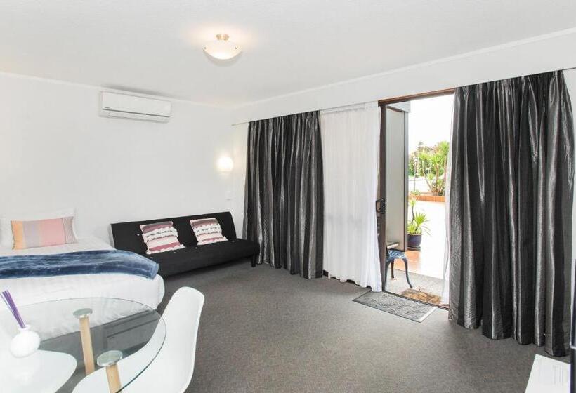 Family Suite, Waikanae Beach Motel