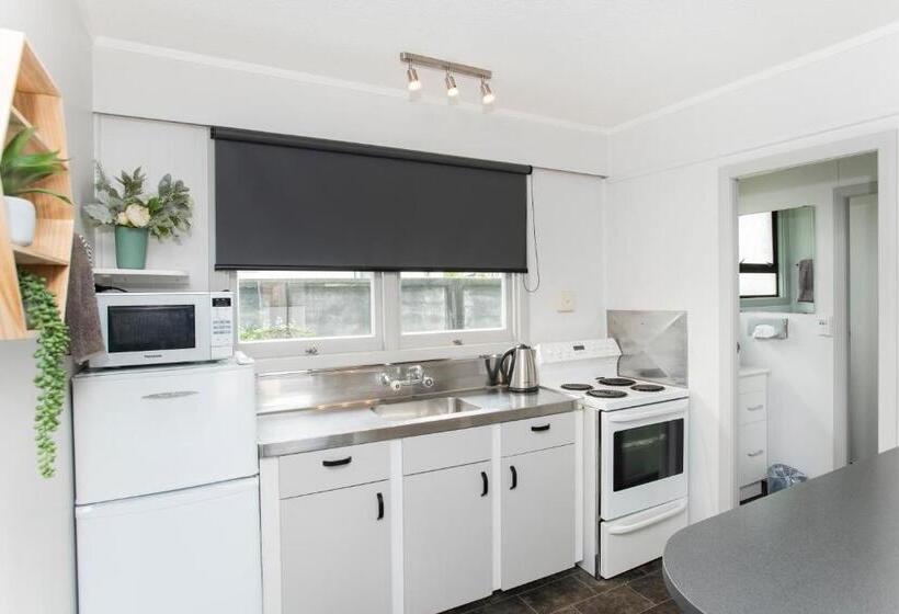 Family Suite, Waikanae Beach Motel