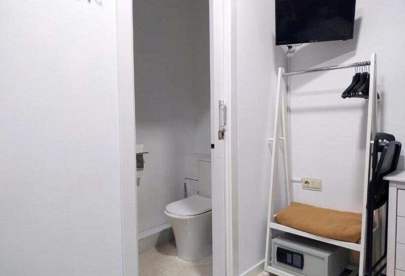 Номер Economy, Flats Friends Plaza De La Reina