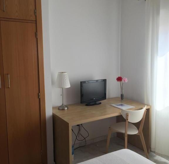 Номер Стандарт, Hostal Monteluna