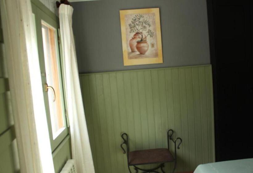 스탠다드 룸, Hostal Restaurante Fogón De Gredos