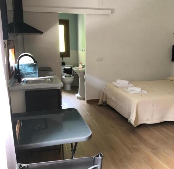 스탠다드 스튜디오 킹침대, Hostal Restaurante Fogón De Gredos