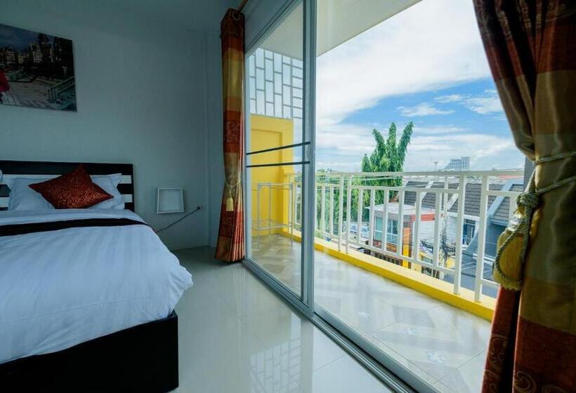 اتاق استاندارد سه تخته با بالکن, Lemon Loft Boutique Room