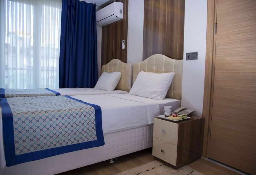 Номер Стандарт Трехместный, Safran City Hotel&spa Cafe&bar