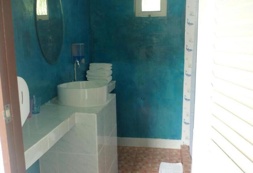 اتاق لوکس با بالکن, Maneemudjalin Resorts Farm Stay