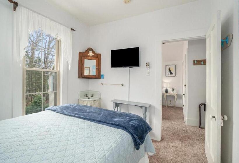 Четырехместный Номер Стандарт, Waters View Inn
