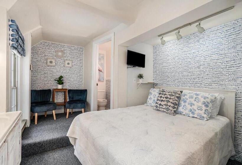 Номер Стандарт, Waters View Inn