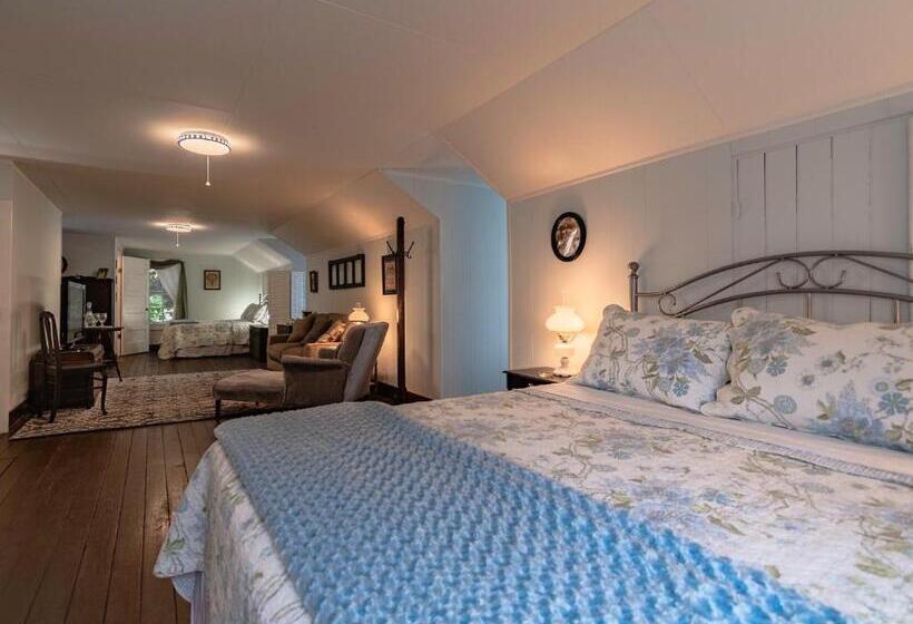 Люкс, Riverboat Bed & Breakfast