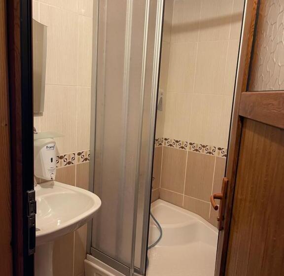 اتاق راحتی, Ozkan Otel